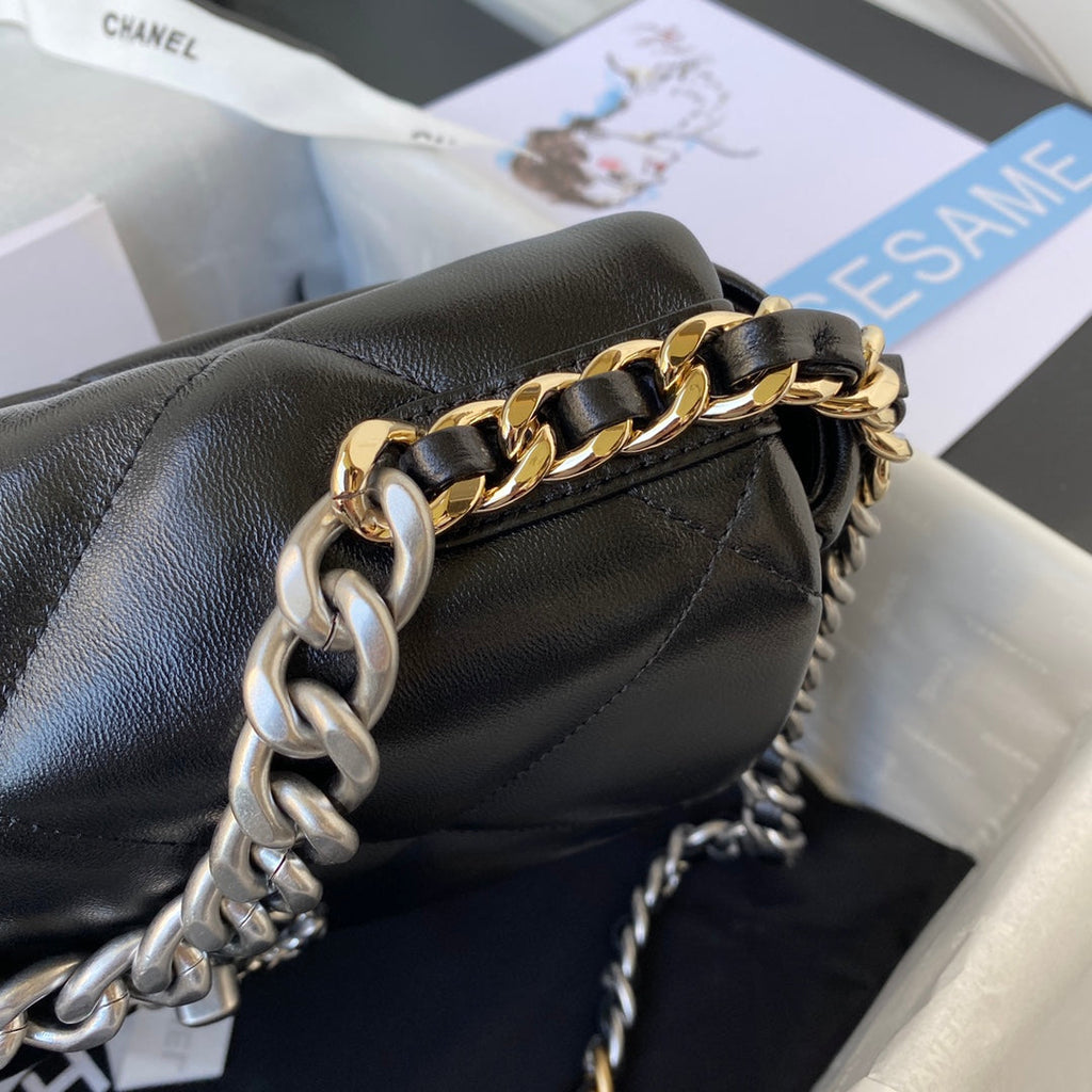 CHANEL MEDIUM 26 FLAP BAG IN BLACK LAMBSKIN