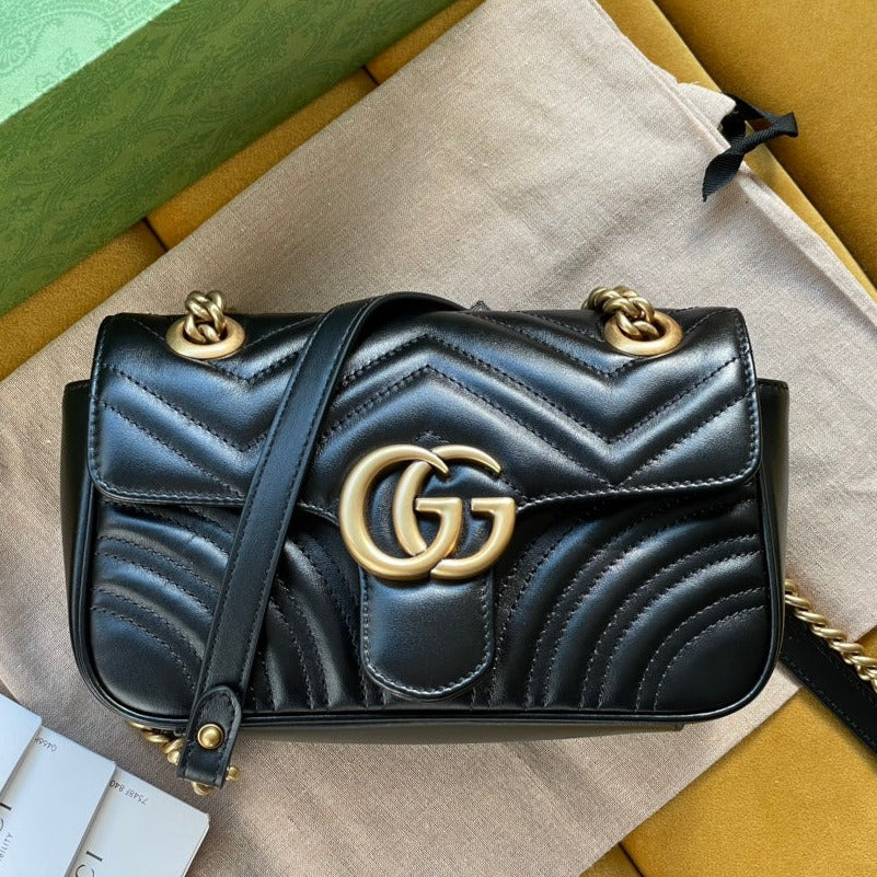 GUCCI MARMONT MATELASSÉ SMALL 22 BAG BLACK CALFSKIN