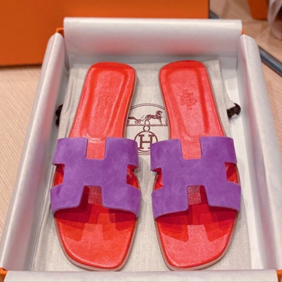 HERMES 0RAN SANDALS IN VIOLET PURPLE SUEDE AND CHERRY RED CALFSKIN