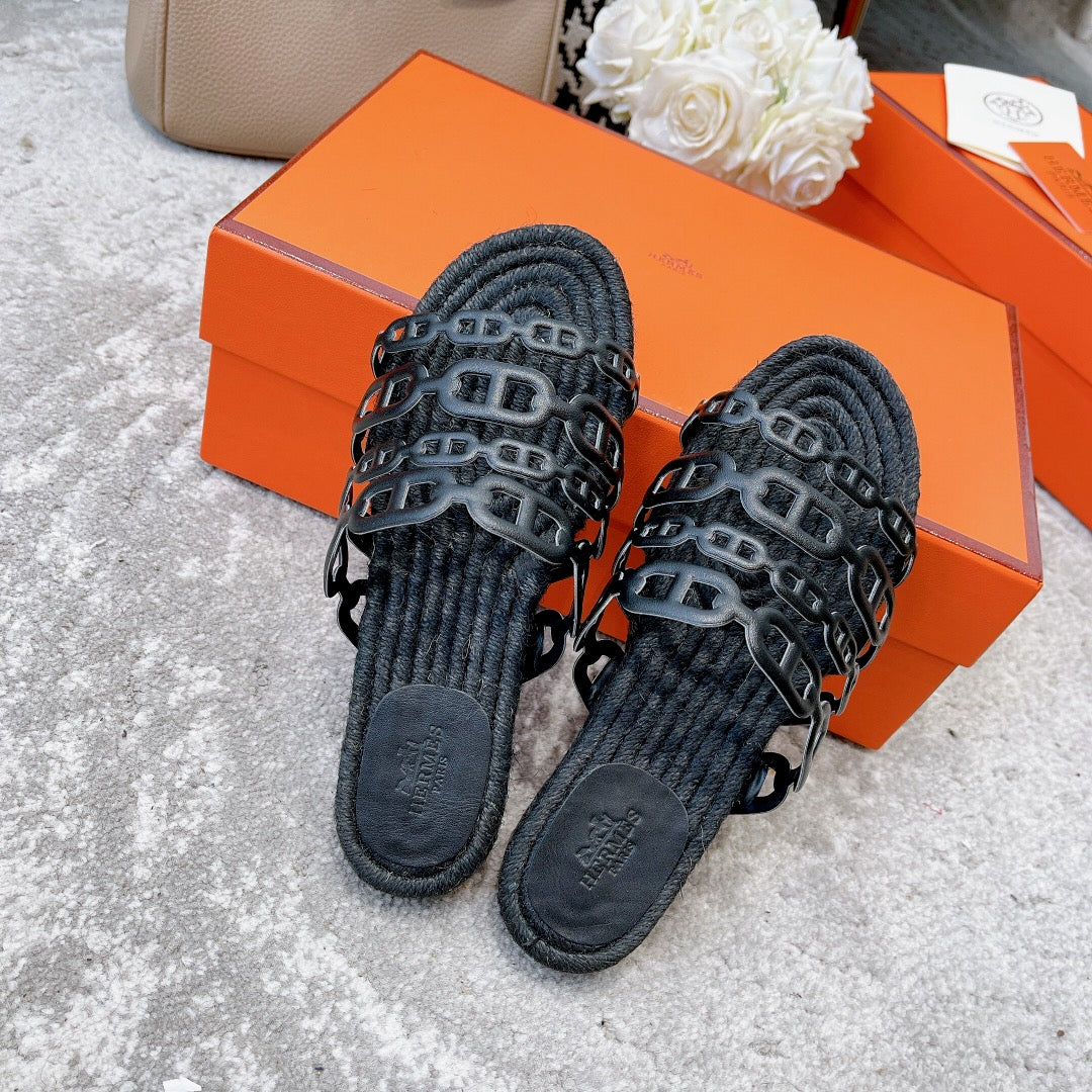 HERMES BLACK STRAW SOLE SLIPPERS BLACK LAMBSKIN