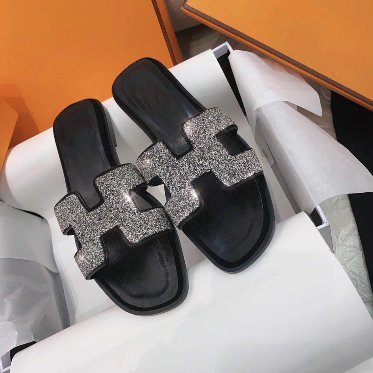 HERMES 0ran Sandal Caviar Black Leather