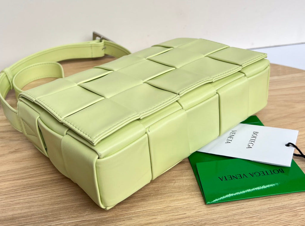 BOTTEGA VENETA SMALL CASSETTE 23 IN PINE GLADE CALFSKIN