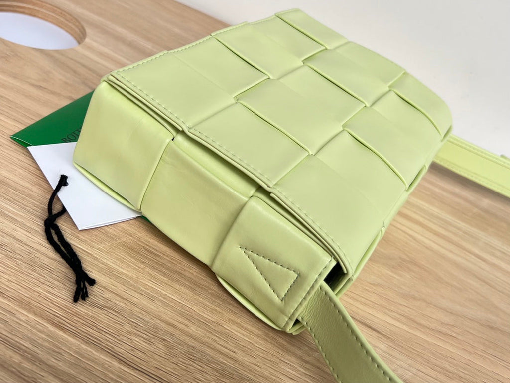 BOTTEGA VENETA SMALL CASSETTE 23 IN PINE GLADE CALFSKIN