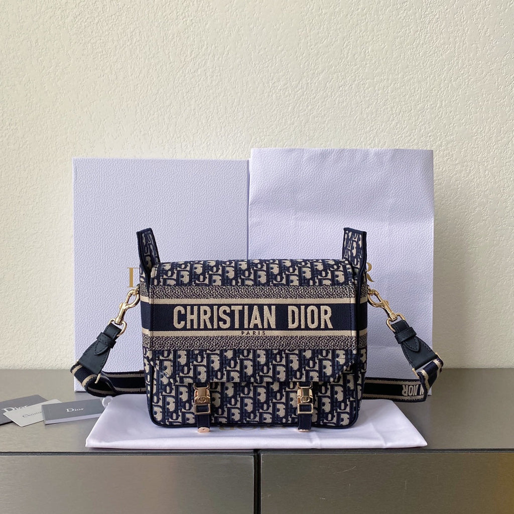 DIOR MEDIUM CAMP BAG 28 OBLIQUE BLUE EMBROIDERY
