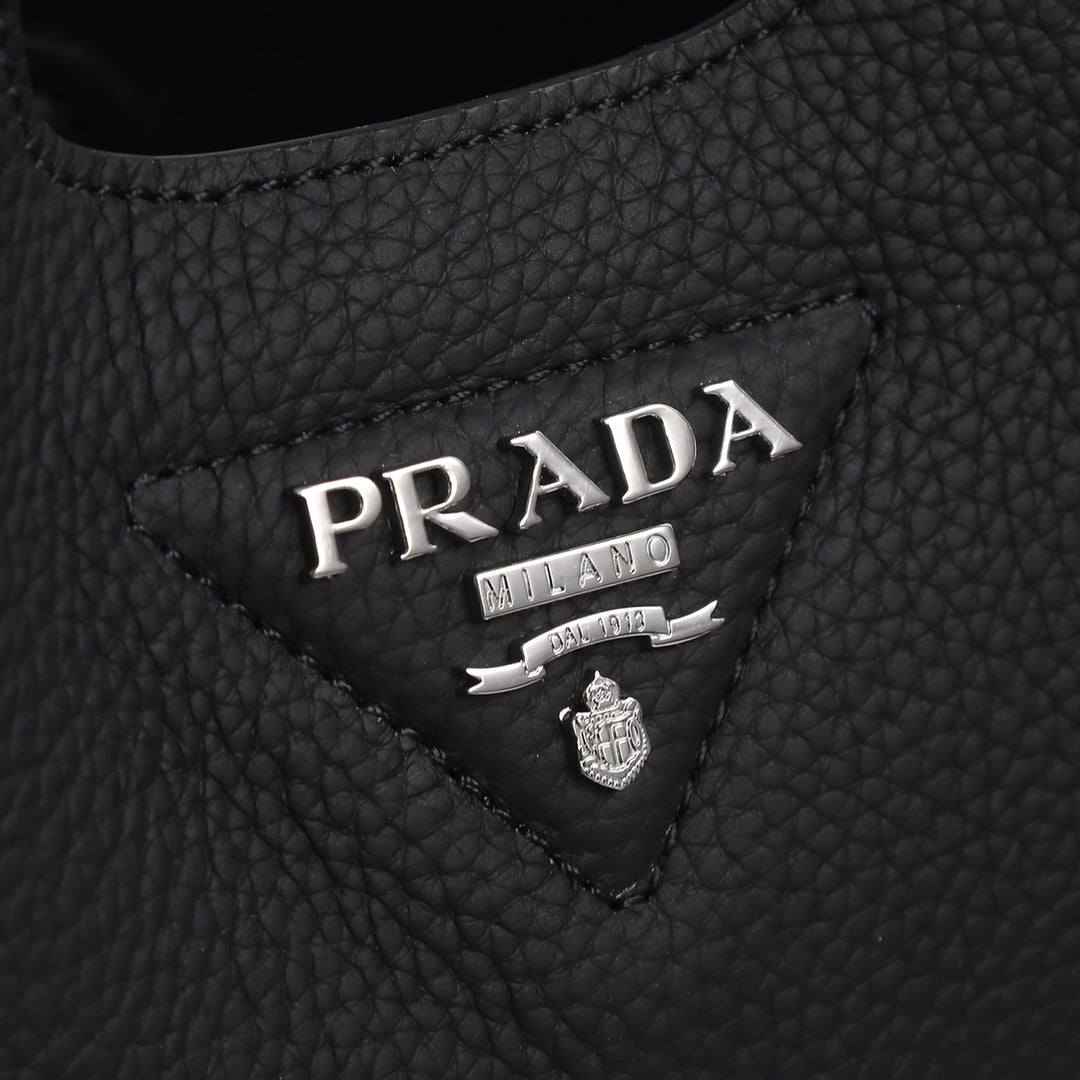PRADA 18 DYNAMIQUE LOGO TOTE BAG IN BLACK CALFSKIN