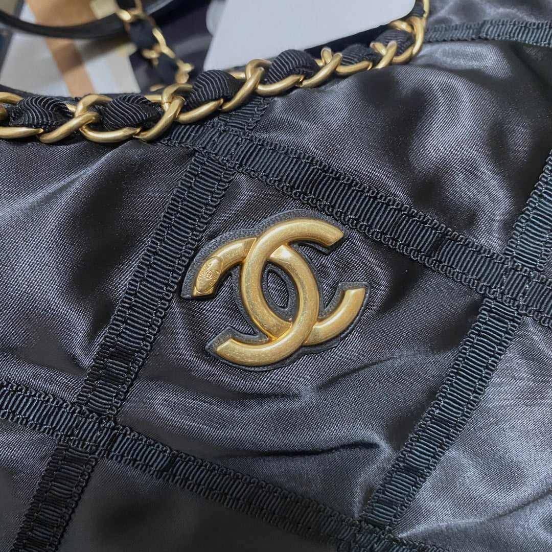 CHANEL TOTE BAG 44 IN BLACK NYLON GOLD HARDWARE