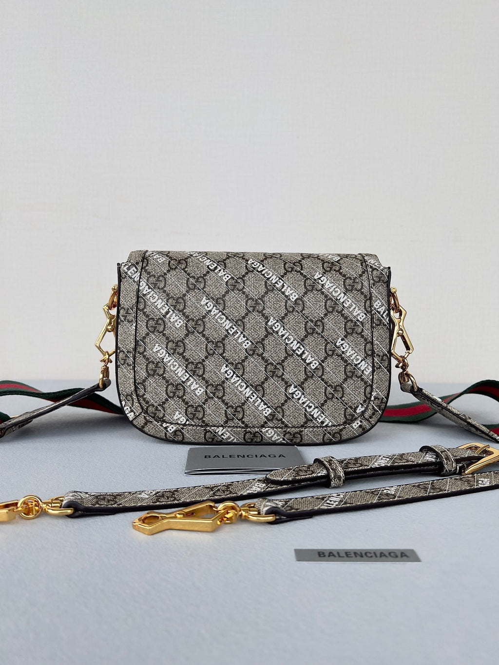 GUCCI MINI 25 PRINTED SADDLE BAG IN EICRU BEIGE CANVAS