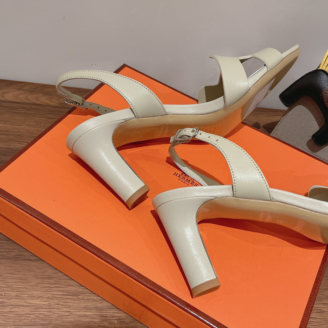 HERMES HOLY 75 SANDAL IN WHITE CREAM CALFSKIN