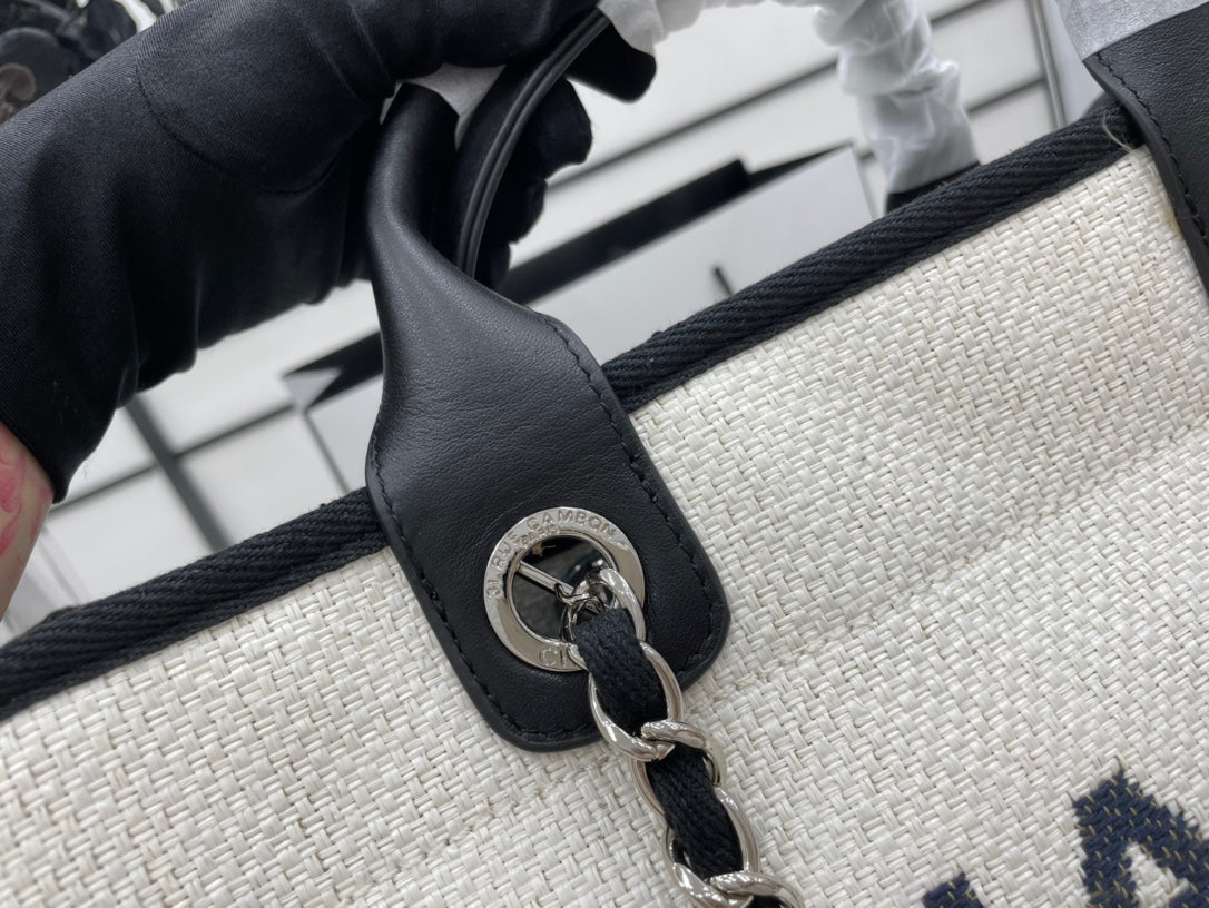 CHANEL DEAUVILLE LARGE 38 TOTE BAG IN WHITE CANVAS WITH BLACK LOGO
