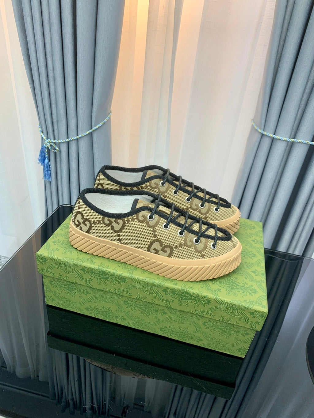 GUCCI UNIQUE SNEAKER THICK-SOLE STRAW COLOR CANVAS
