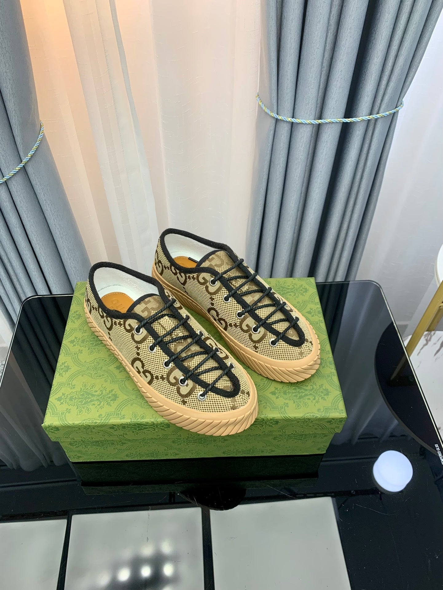 GUCCI UNIQUE SNEAKER THICK-SOLE STRAW COLOR CANVAS