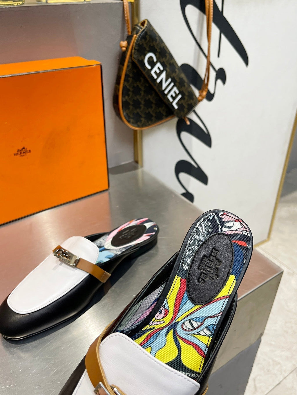 HERMES 0Z MULE WHITE AND BLACK CALFSKIN WITH PATTERN