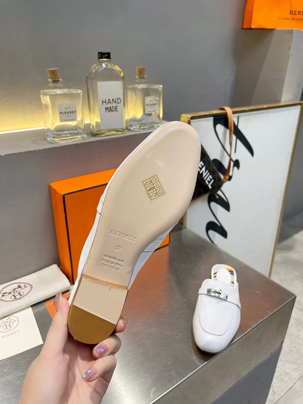 HERMES 0Z MULE WHITE CALFSKIN WITH BLACK PATTERN