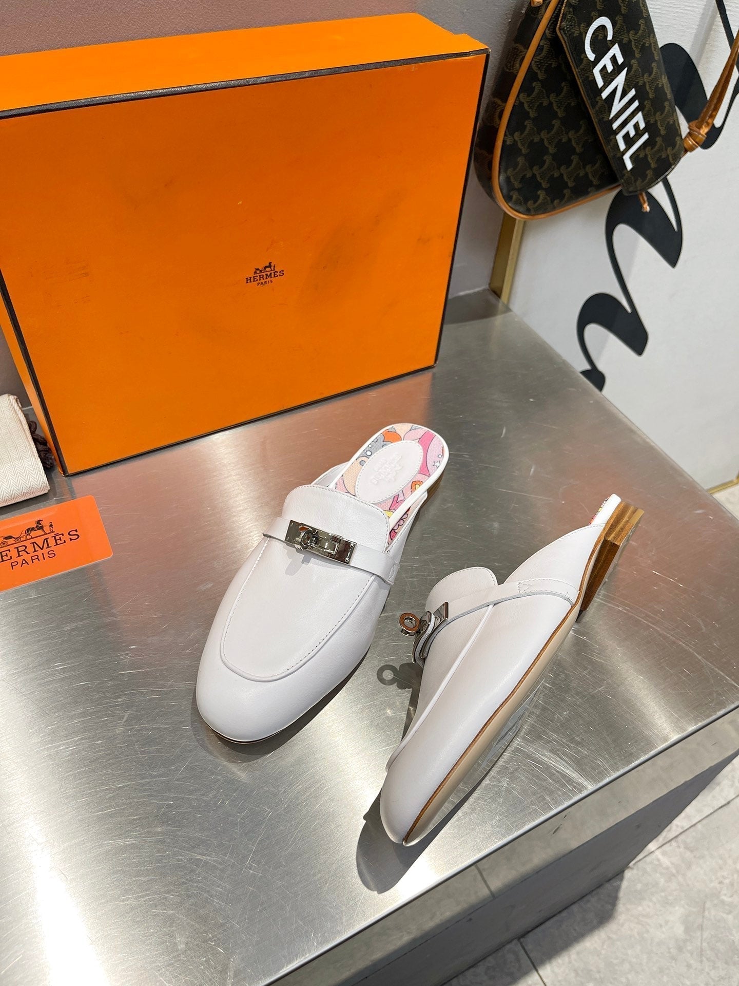 HERMES 0Z MULE WHITE CALFSKIN WITH PATTERN