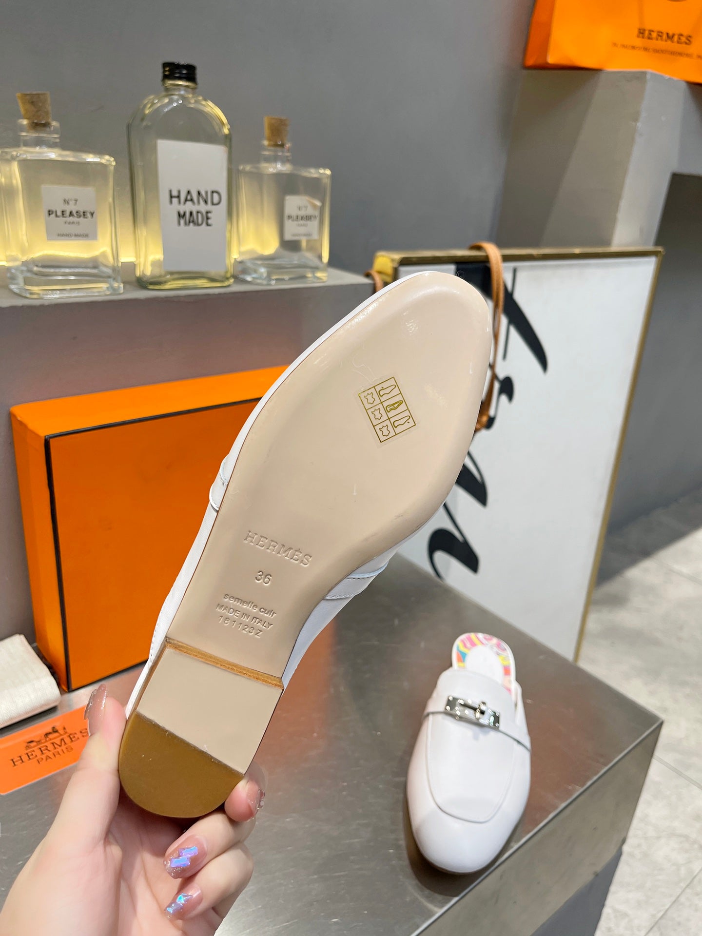 HERMES 0Z MULE WHITE CALFSKIN WITH PATTERN