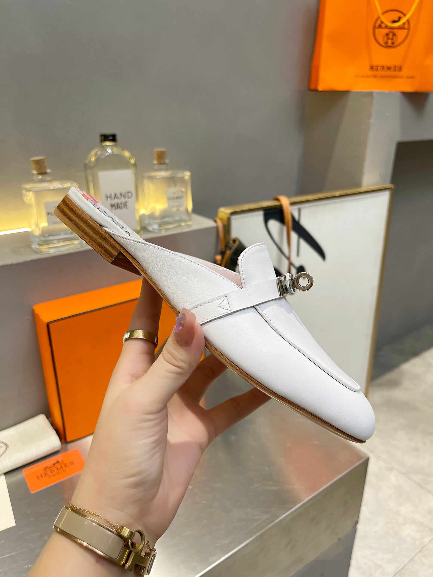 HERMES 0Z MULE WHITE CALFSKIN WITH PATTERN