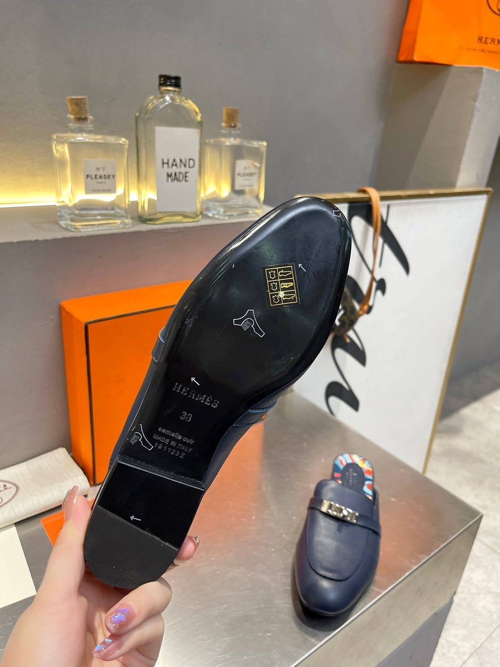 HERMES 0Z MULE INDIGO CALFSKIN WITH PATTERN