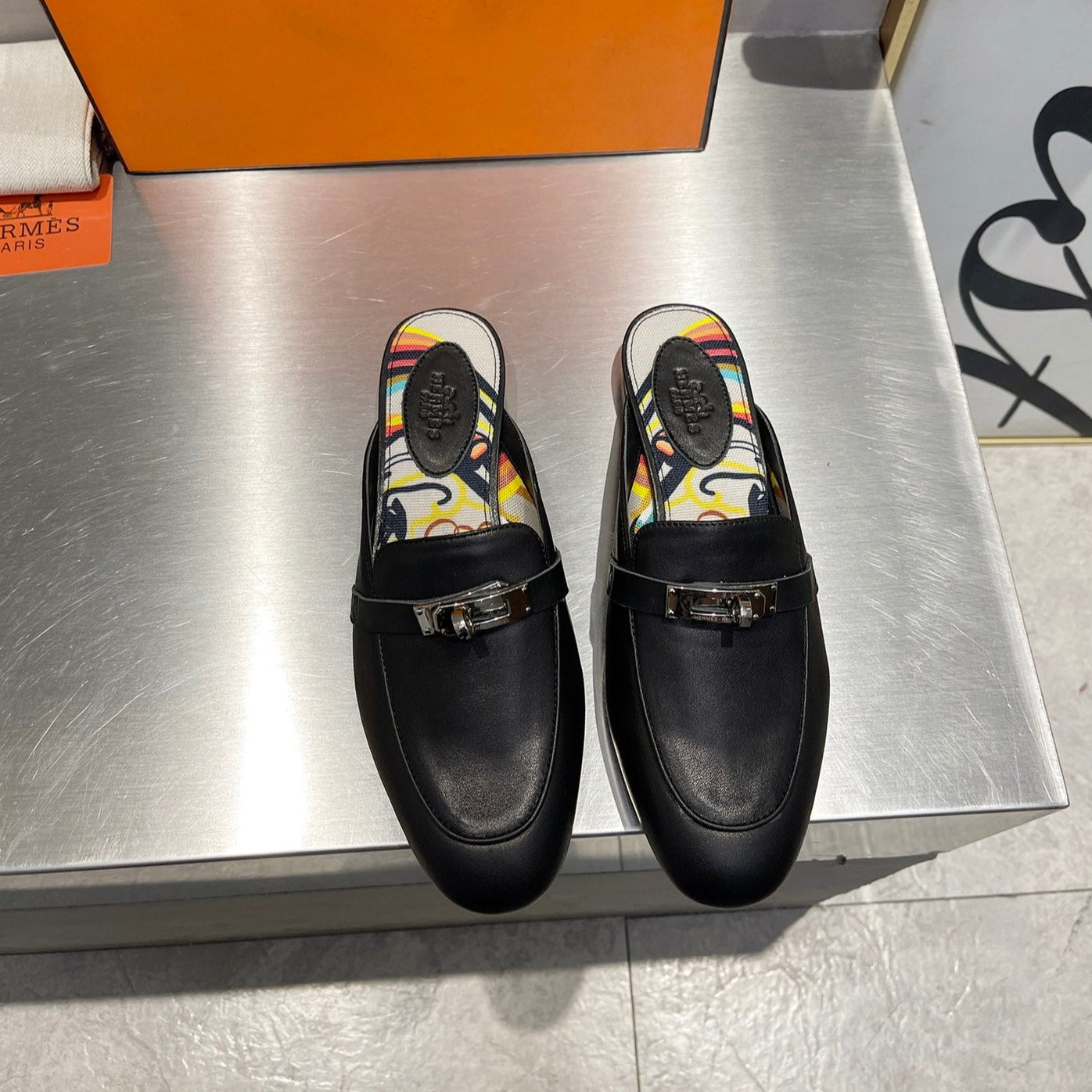 HERMES 0Z MULE BLACK CALFSKIN WITH PATTERN