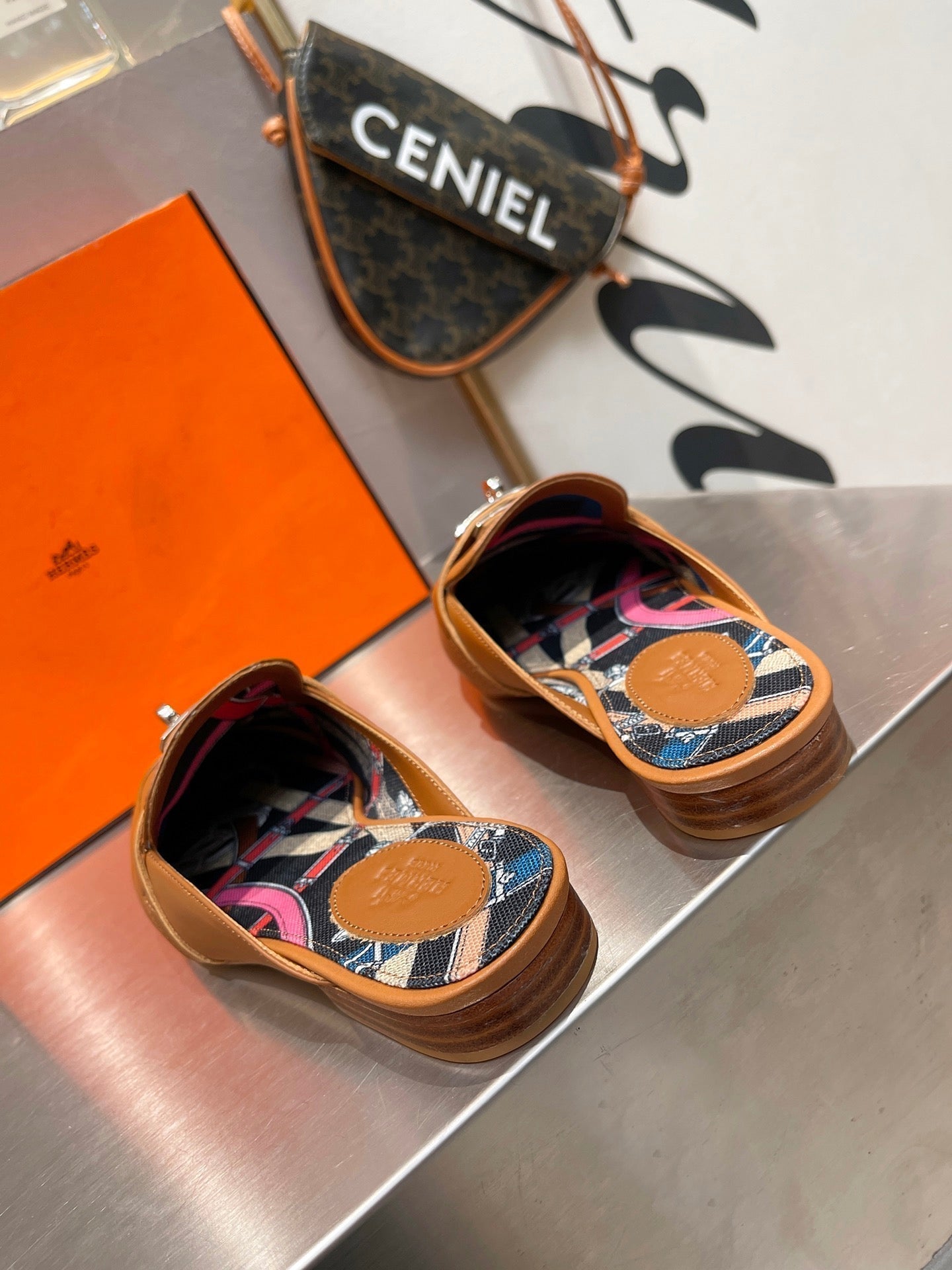 HERMES 0Z MULE CARAMEL CALFSKIN WITH BLACK PATTERN