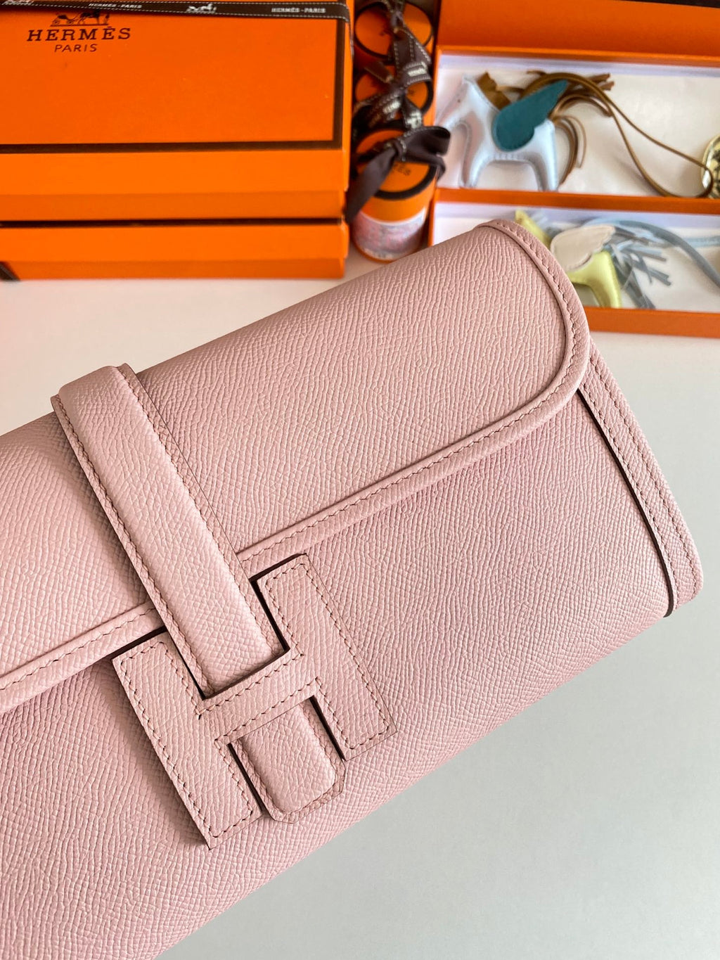 HERMES JIGE ELAN 29 CLUTCH IN CREPE PINK CALFSKIN