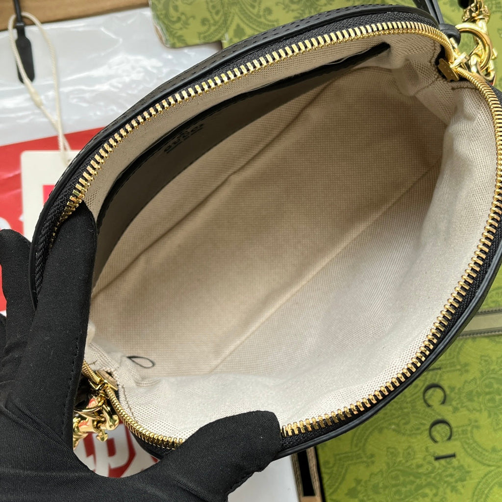 GUCCI MATELASSÉ LEATHER SHOULDER BAG 23 IN BLACK EMBOSSED CALFSKIN GOLD HARDWARE