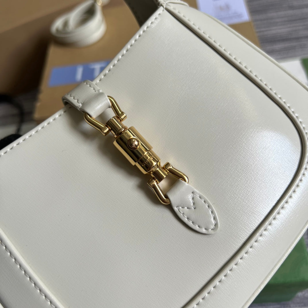 GUCCI JACKIE MINI 19 SHOULDER BAG IN WHITE CALFSKIN