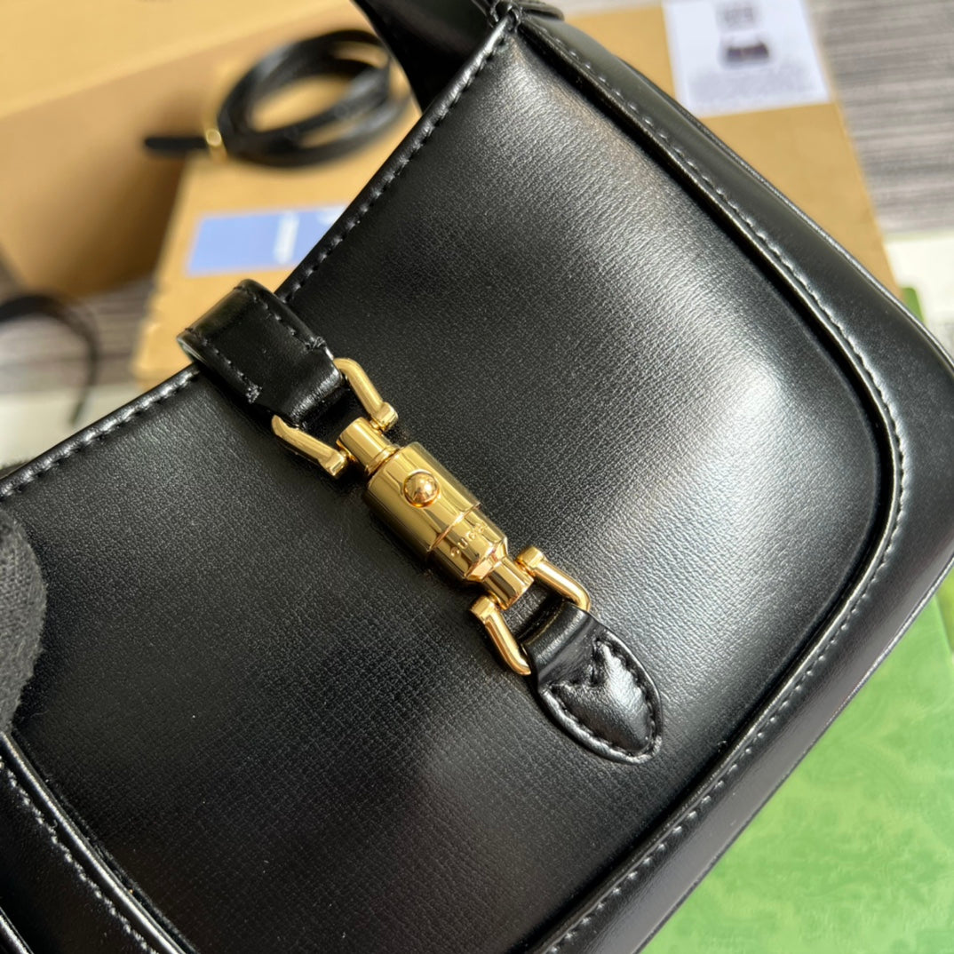 GUCCI JACKIE MINI 19 SHOULDER BAG IN BLACK CALFSKIN