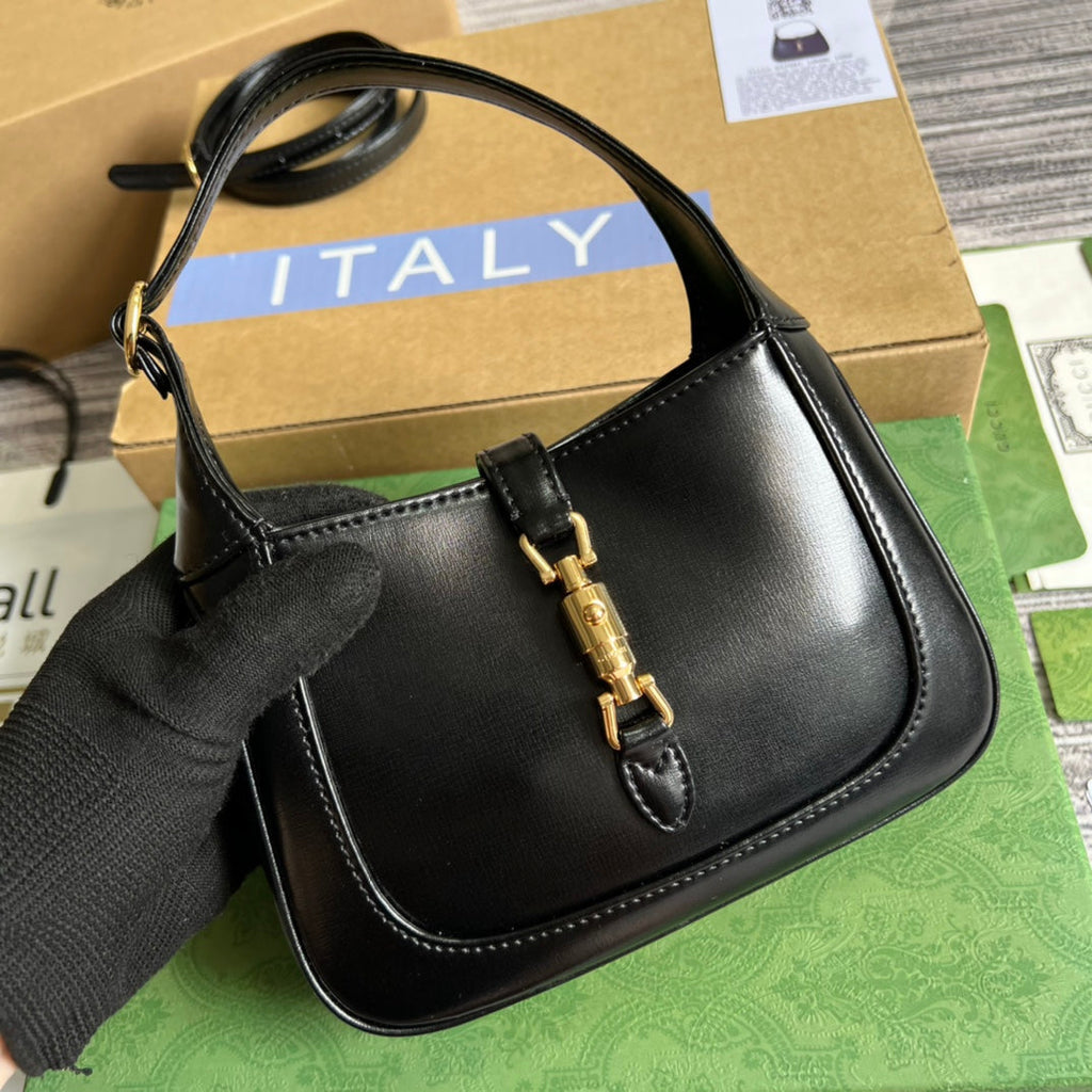 GUCCI JACKIE MINI 19 SHOULDER BAG IN BLACK CALFSKIN