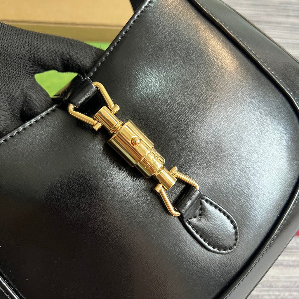 GUCCI JACKIE SMALL 28 SHOULDER BAG IN BLACK CALFSKIN