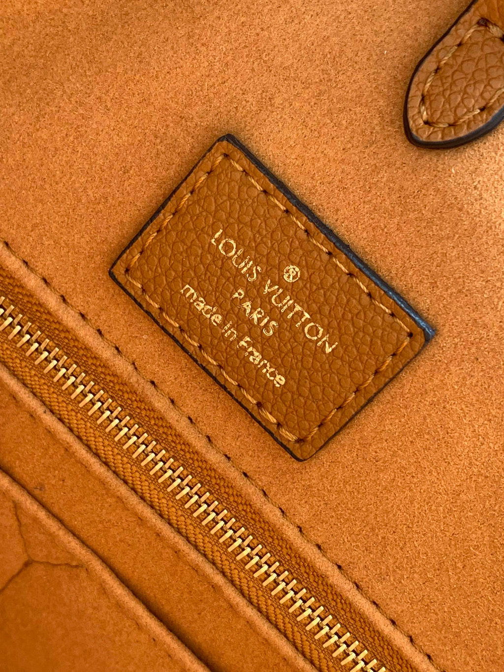 LOUIS VUITTON ONTHEGO MM 35CM ORANGE WHITE