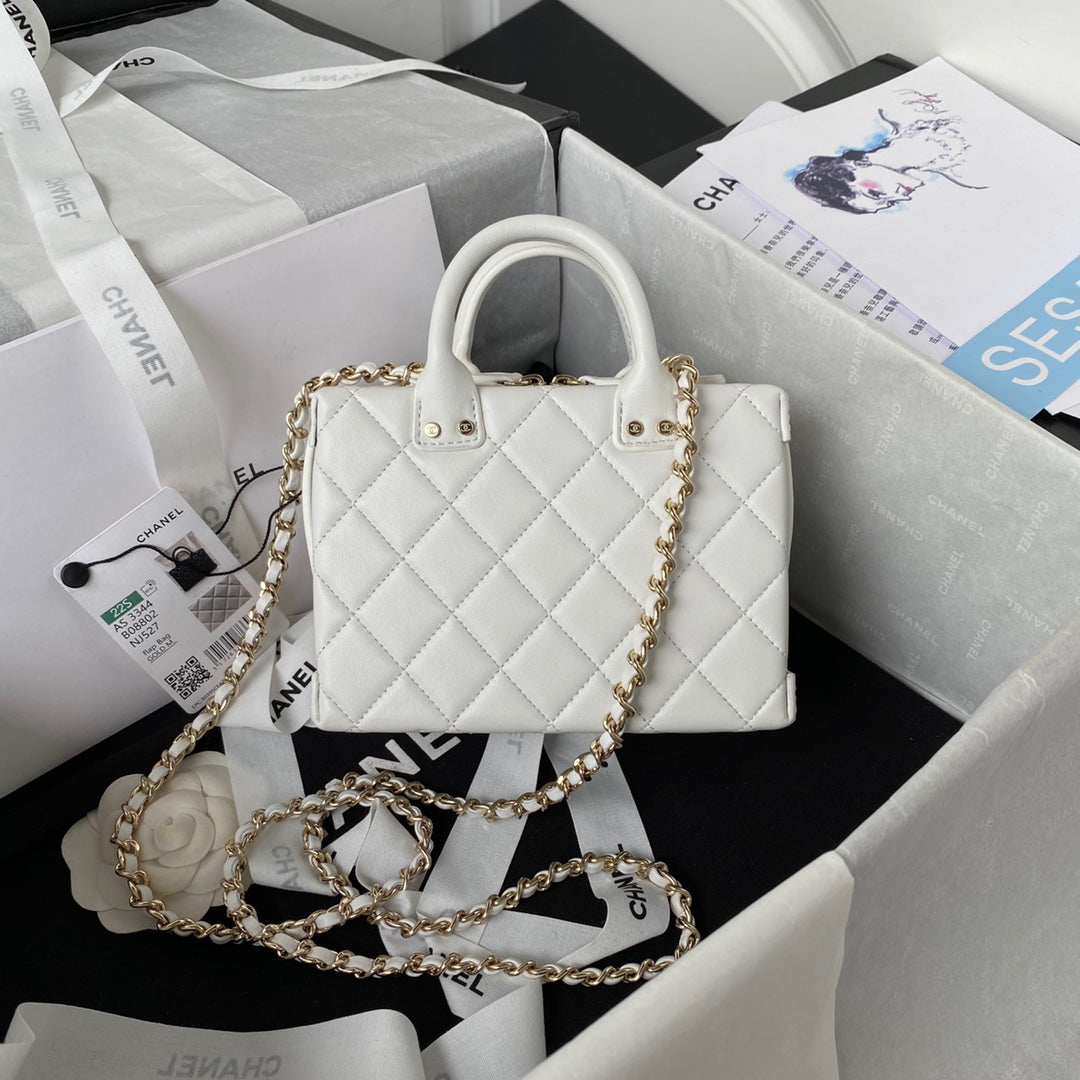 CHANEL MINI 15 BOX BAG IN WHITE CALFSKIN GOLD HARDWARE