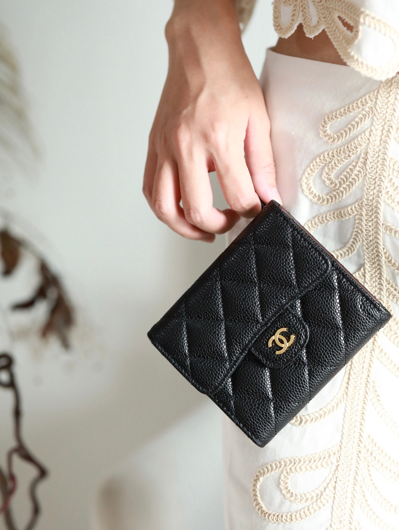 CHANEL FLAP CARD HOLDER 11.5 BLACK GRAINED CALFSKIN GOLD ICON