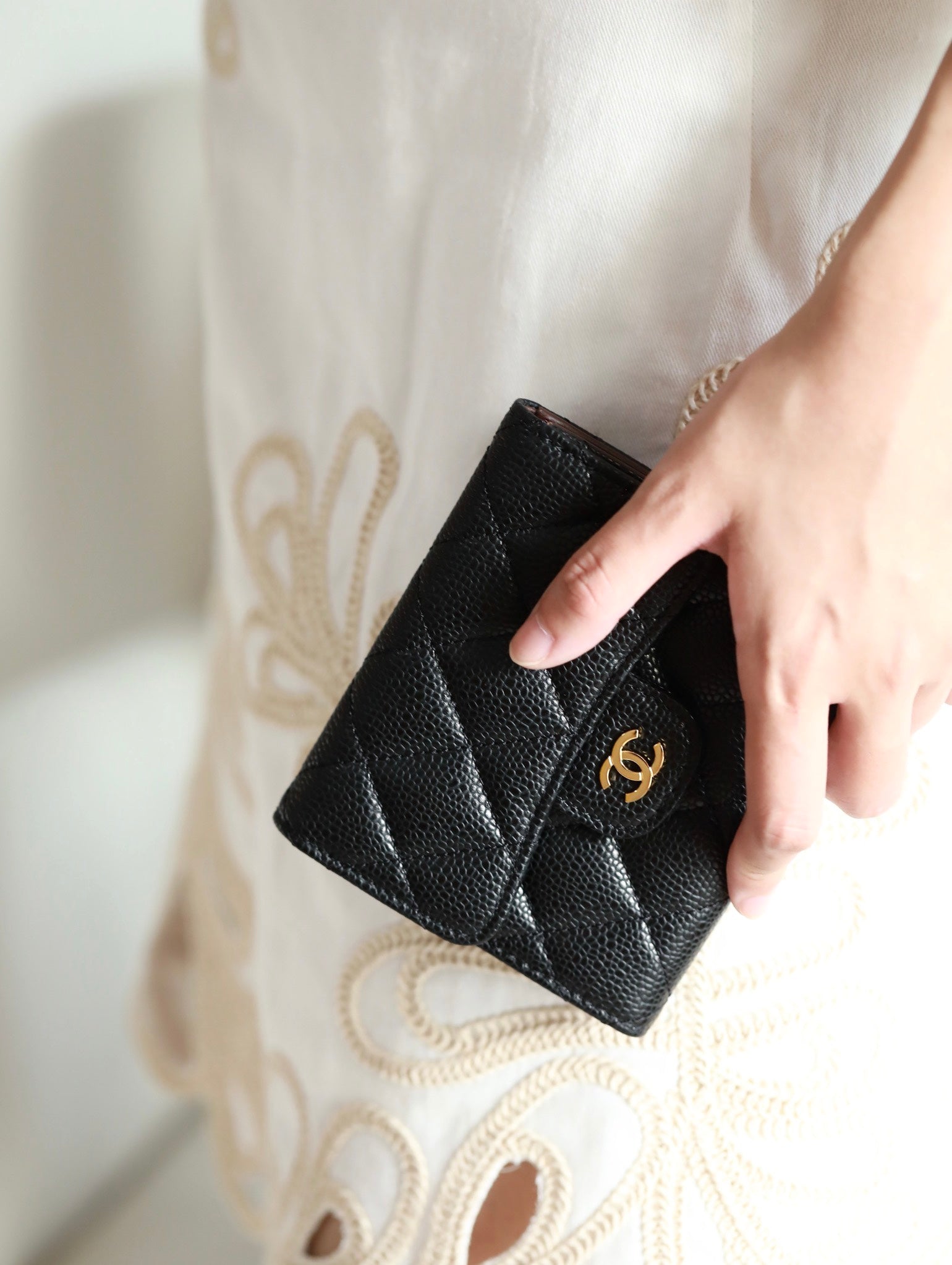 CHANEL FLAP CARD HOLDER 11.5 BLACK GRAINED CALFSKIN GOLD ICON