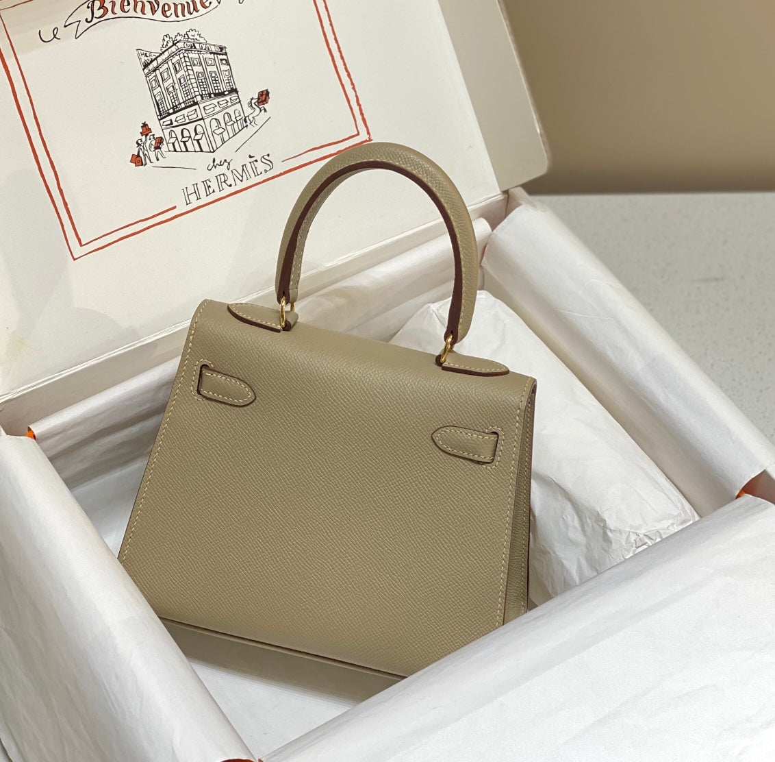 HERMES KELLY MINI 20 BAG IN TAN BROWN CALFSKIN WITH GOLD HARDWARE
