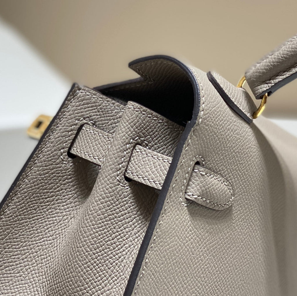 HERMES KELLY MINI 20 BAG IN LIGHT BROWN CALFSKIN WITH GOLD HARDWARE