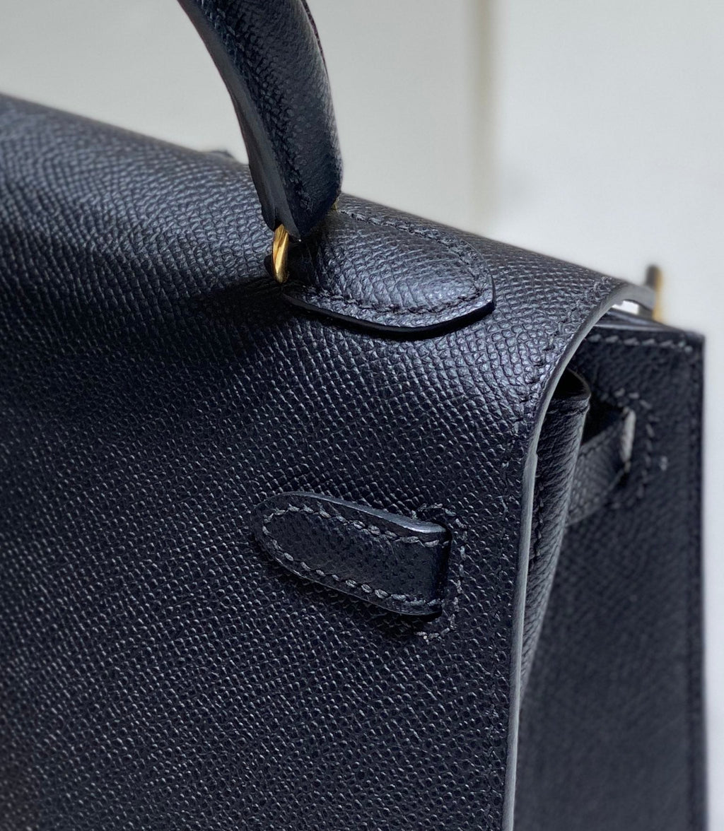 HERMES KELLY MINI 20 BAG IN BLACK CALFSKIN WITH GOLD HARDWARE