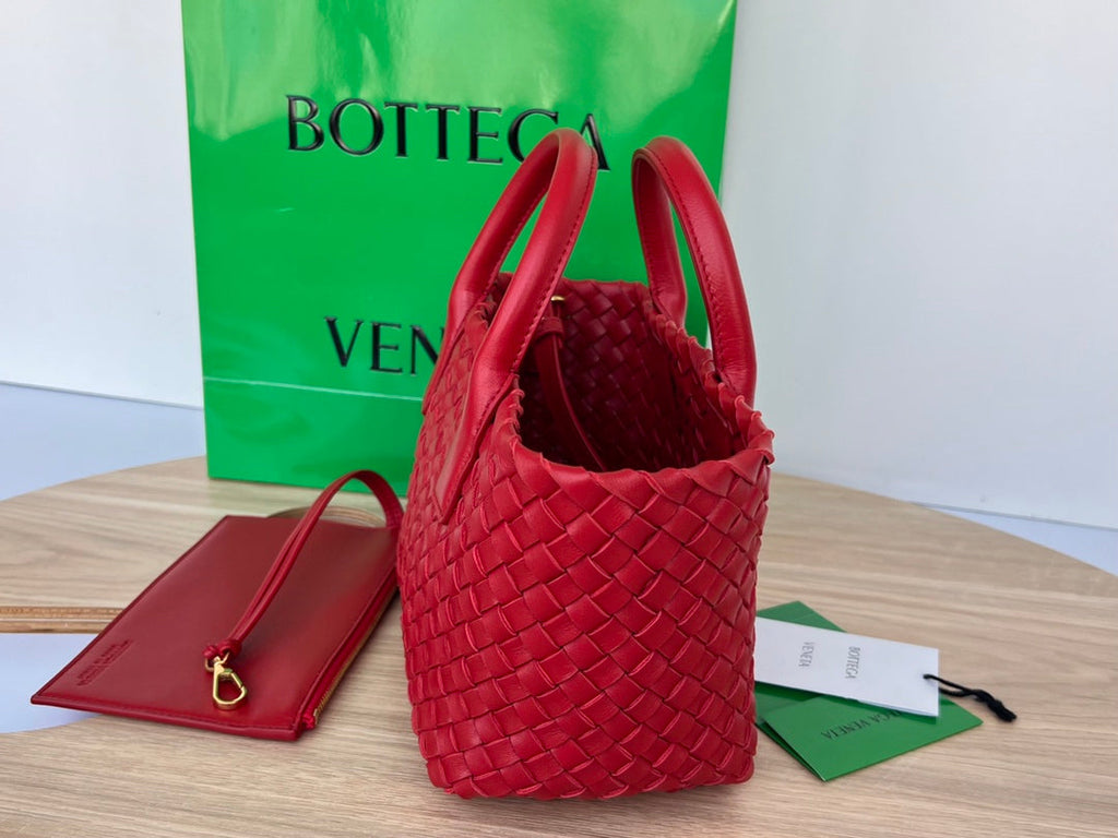 BOTTEGA VENETA MINI CABAT 20 IN RED LAMBSKIN