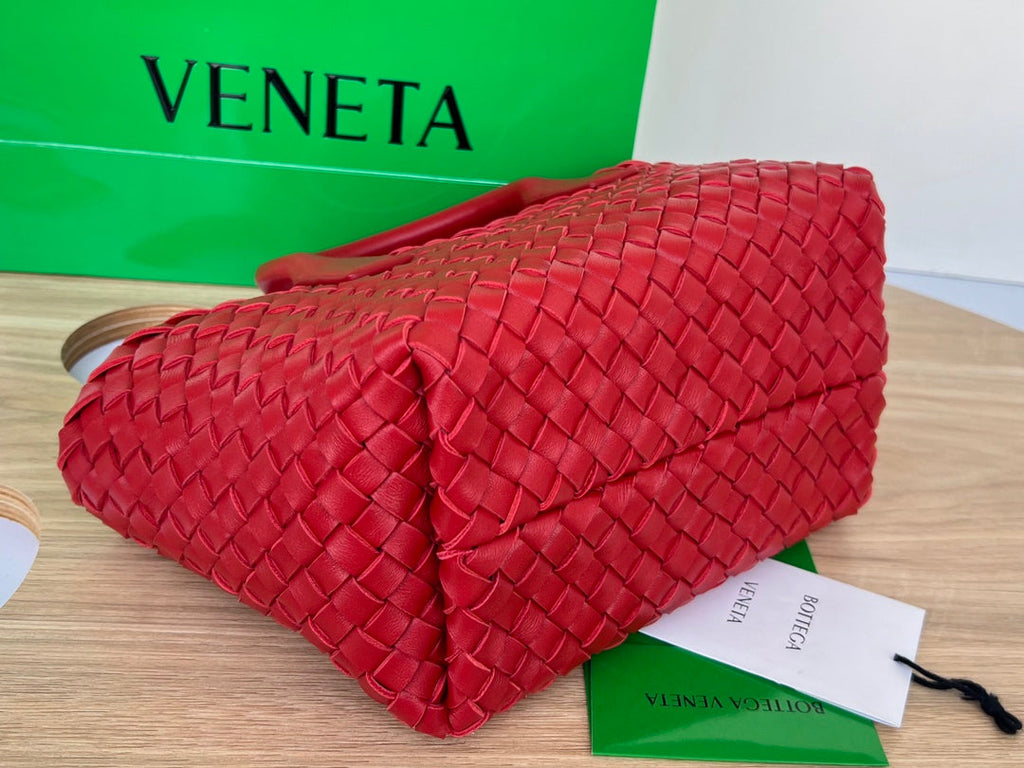 BOTTEGA VENETA MINI CABAT 20 IN RED LAMBSKIN