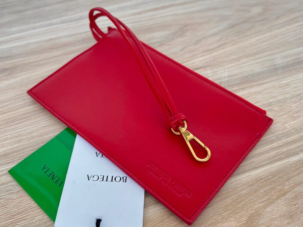 BOTTEGA VENETA MINI CABAT 20 IN RED LAMBSKIN