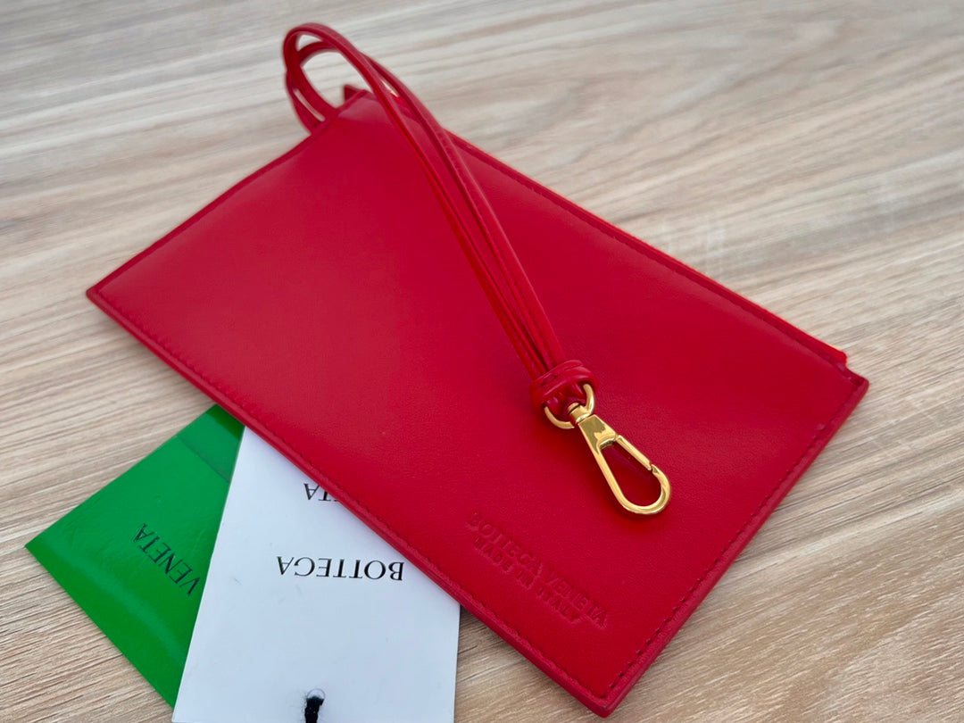 BOTTEGA VENETA MINI CABAT 20 IN RED LAMBSKIN