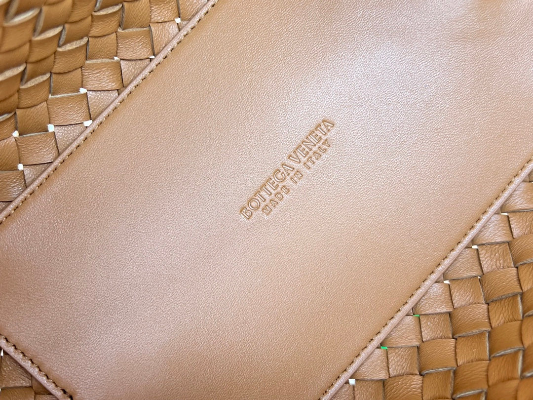 BOTTEGA VENETA MINI CABAT 20 IN BRONZE BROWN LAMBSKIN