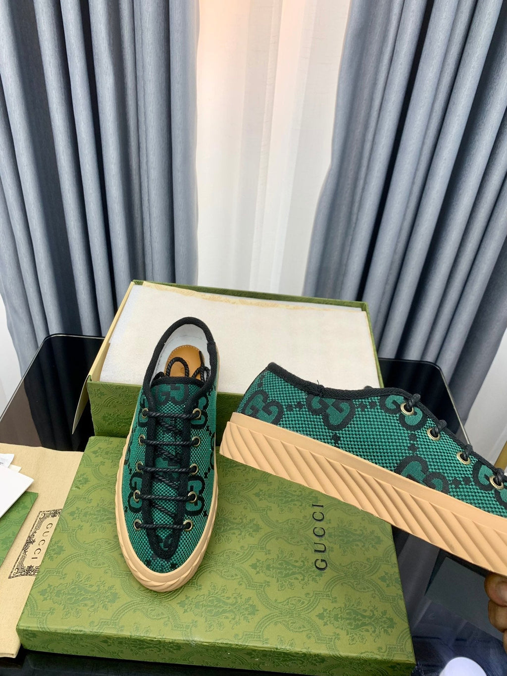 GUCCI UNIQUE SNEAKER THICK-SOLE CASTLETON GREEN CANVAS