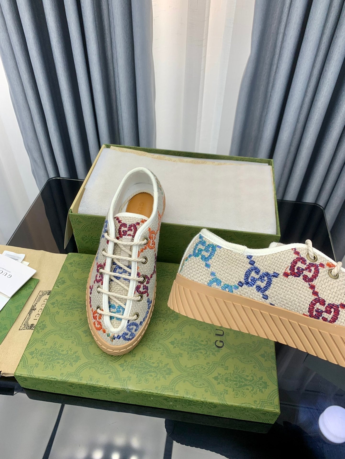 GUCCI UNIQUE SNEAKER THICK-SOLE BEIGE CANVAS WITH PATTERN