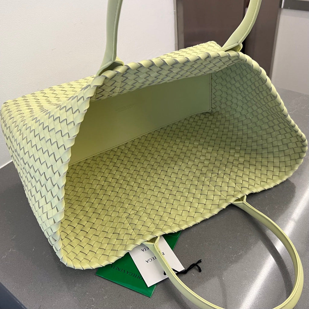 BOTTEGA VENETA LARGE CABAT 51 IN PASTEL YELLOW LAMBSKIN