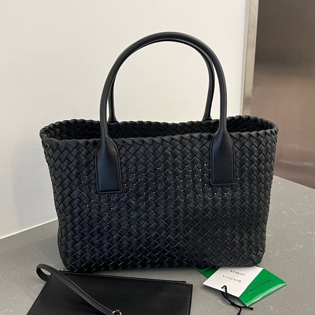 BOTTEGA VENETA SMALL CABAT 32 IN BLACK LAMBSKIN