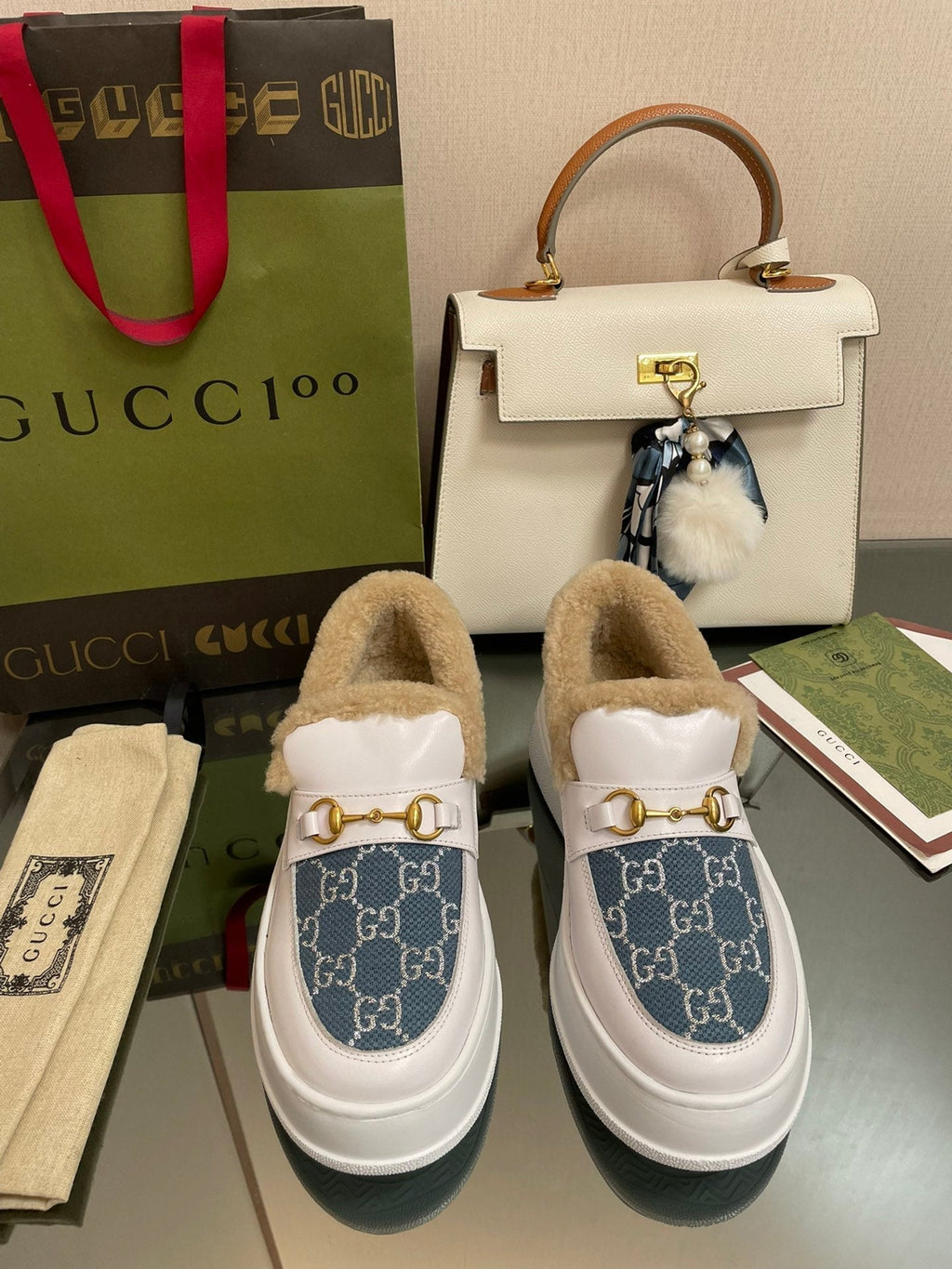 GUCCI LOAFER IN BLUE JACQUARD MIX WHITE CALFSKIN WITH BEIGE WOOL LINING
