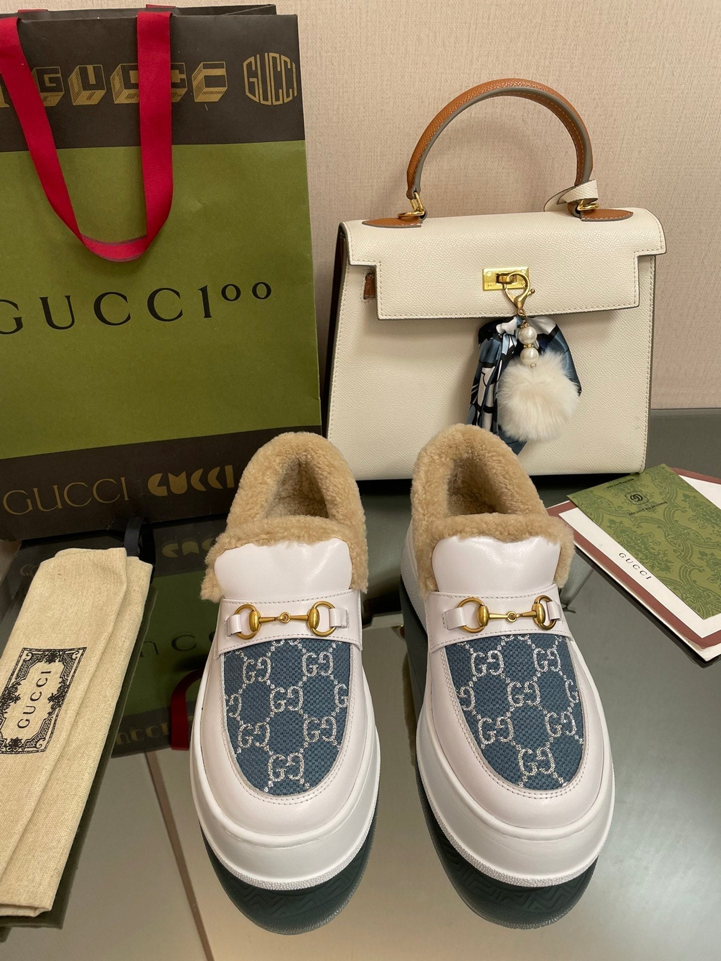 GUCCI LOAFER IN BLUE JACQUARD MIX WHITE CALFSKIN WITH BEIGE WOOL LINING