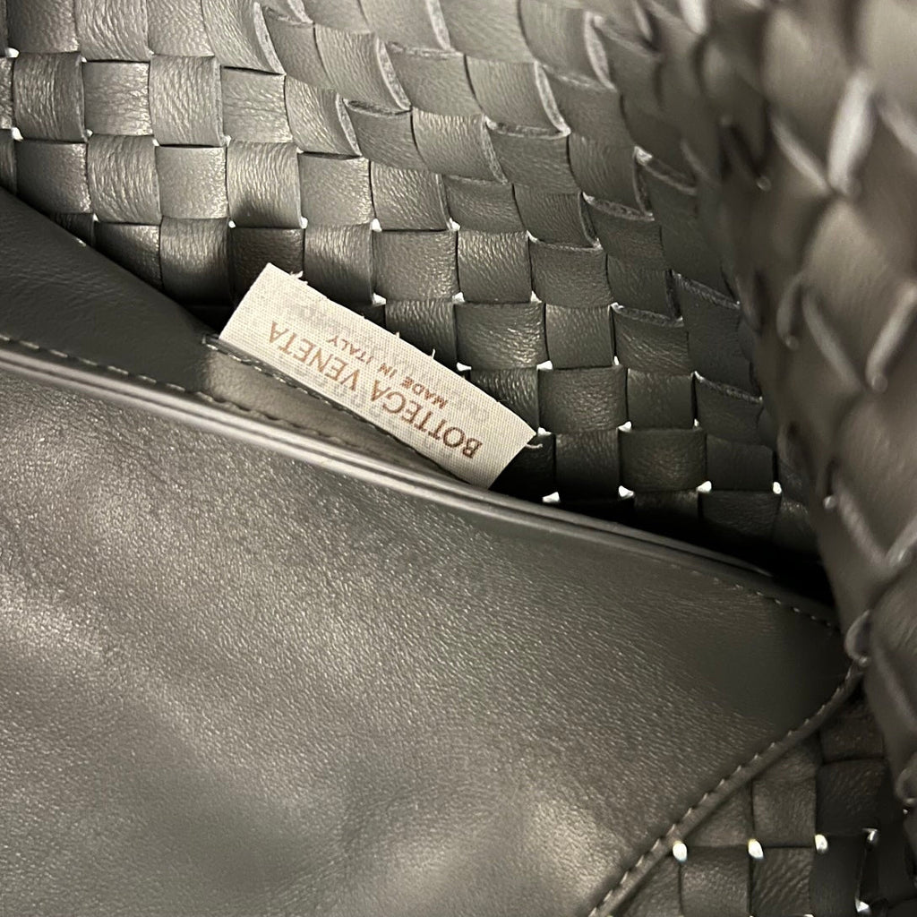 BOTTEGA VENETA SMALL CABAT 32 IN SMOKE GRAY LAMBSKIN