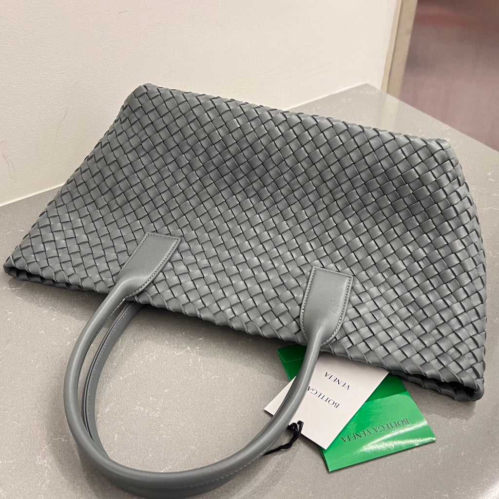 BOTTEGA VENETA SMALL CABAT 32 IN SMOKE GRAY LAMBSKIN