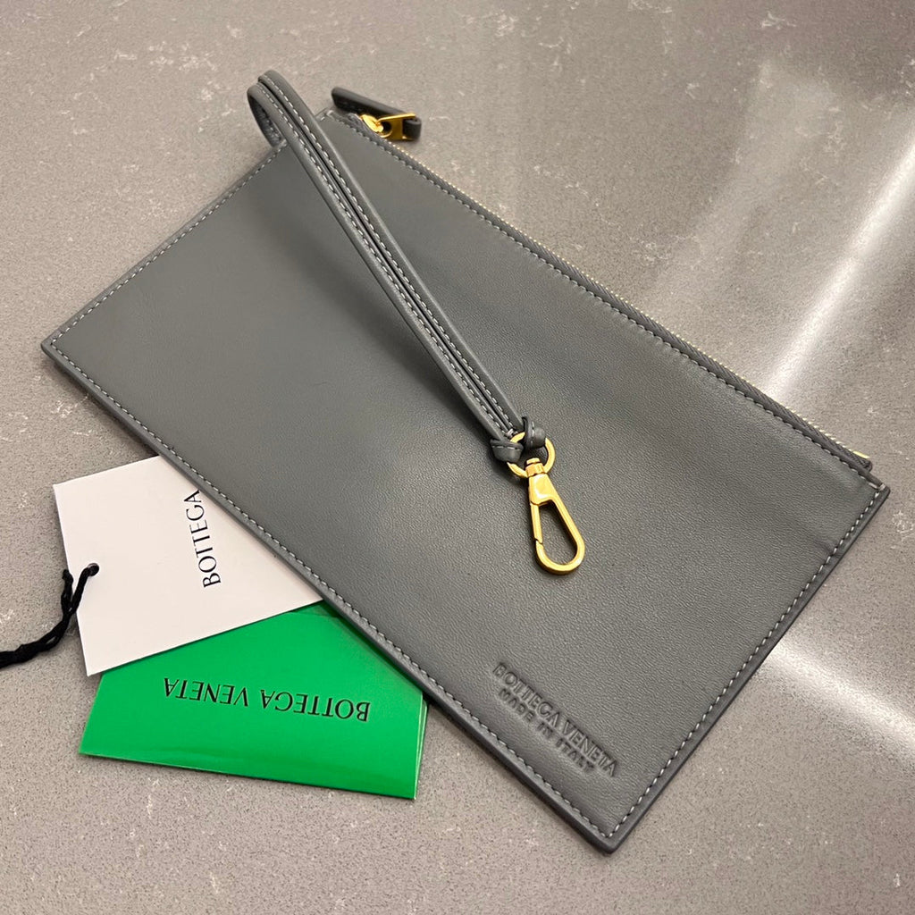 BOTTEGA VENETA SMALL CABAT 32 IN SMOKE GRAY LAMBSKIN